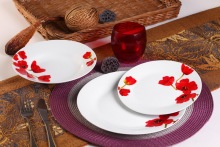 18 Piece Red Floral Porcelain Dinner Set
