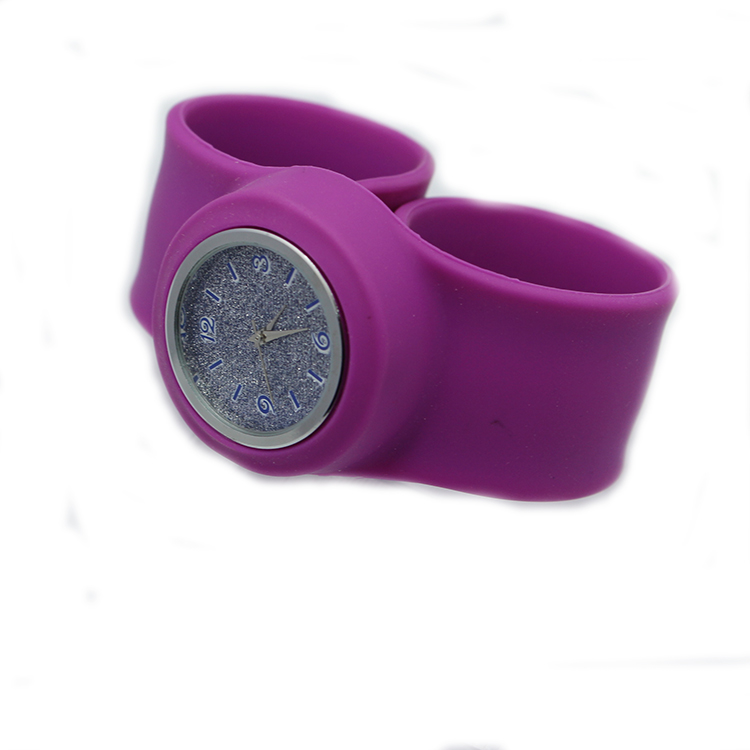 Good and fashionable silicone slap ring watches