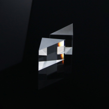 Total Reflection and Ray Refraction in a 90 Degree Isosceles Prism of Optical Glass