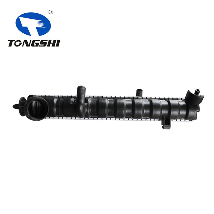 อะไหล่อะไหล่รถยนต์อลูมิเนียมหม้อน้ำสำหรับหุ้นส่วน Peugeot 306-2 1.8L 98-05 MT OEM 133023