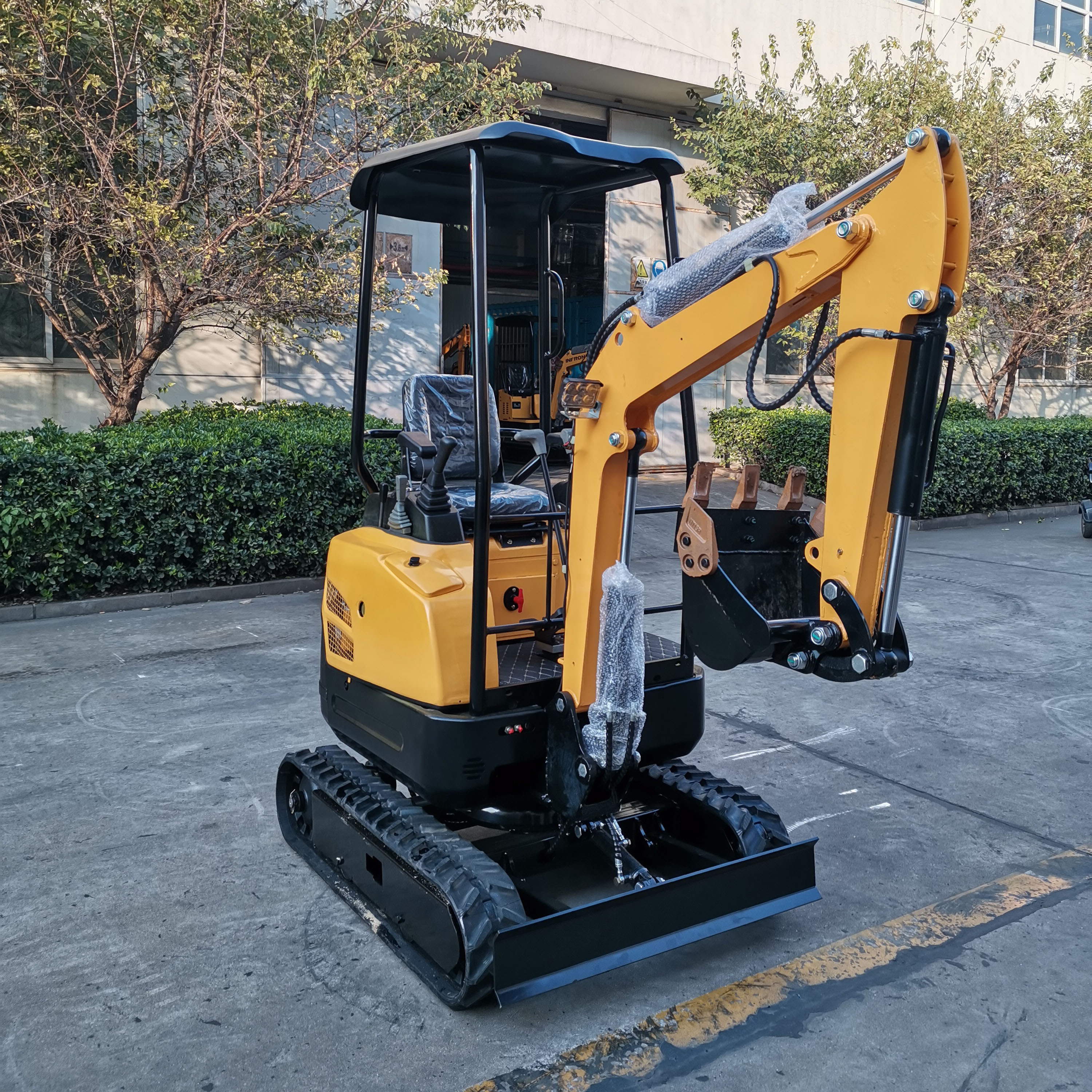 price of NM-E18 1.8t mini crawler excavator 2 ton 1.8 ton mini pelle excavator mini digger with the CE certificate