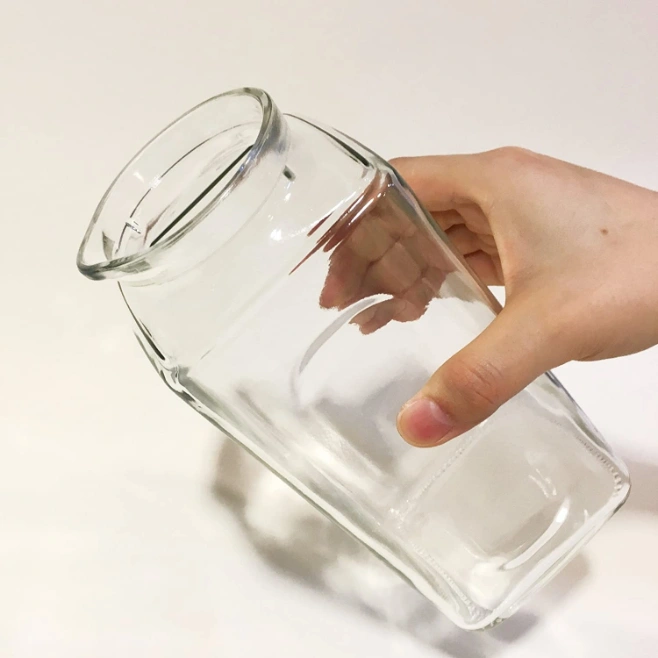 High Quality Hot Sale Square Glass Storage Bottle Portable Household Square Clear Glass Bottle