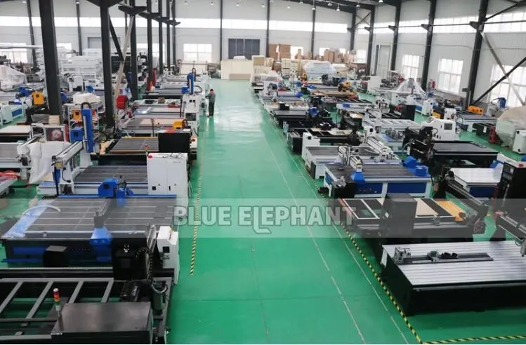 Jinan Blue Elephant 1330 4 Axis Router CNC Carving Engraving Machine for 3D Engraving and Cylindrical