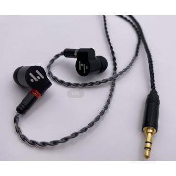 Hybrid Balance Armature dengan Dynamic in-Ear Earphone