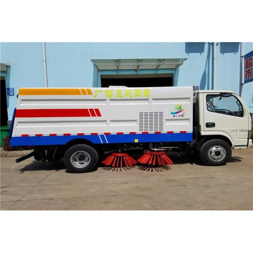 Tout nouveau camion de balayeuse de route Dongfeng 5cbm chaud