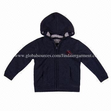 Kid's hooded sweater, keeps warm
