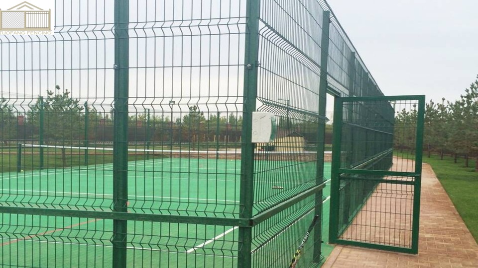 изогнутый сварной спортивный забор-6 curvy-welded-sports-fence-6