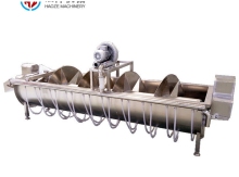 Poultry head and claw pre cooler