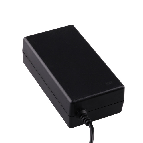 84W Power Adapter 19V / 4.42A Penggantian Charger Untuk LG