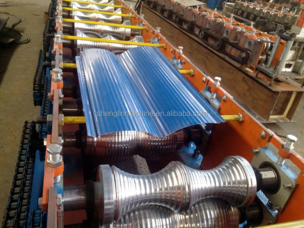 Russia Standard color steel 370 wall panel roll forming machine