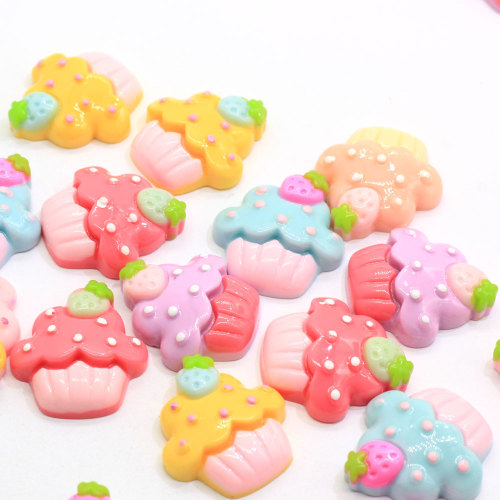 Heiße beliebte 20 * 22MM Harz Flat Cupcake Cabochons Flatback Harz Erdbeer Cup Cakes Süßigkeiten Flat Back Kawaii Cupcake Craft