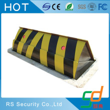 Heavy duty parking security roadway hydraulic road blocker