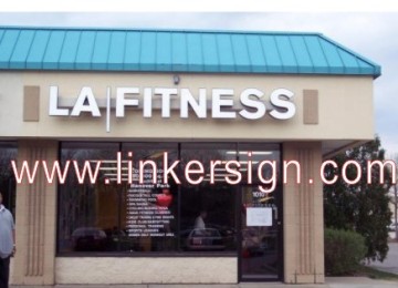 Wall mounted custom billboard letters