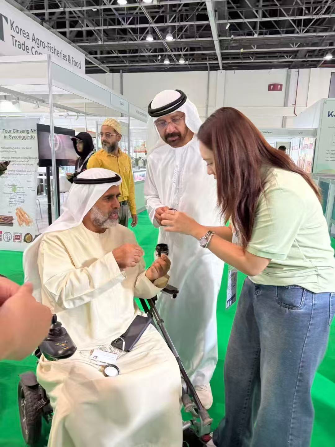 имя по умолчанию default name