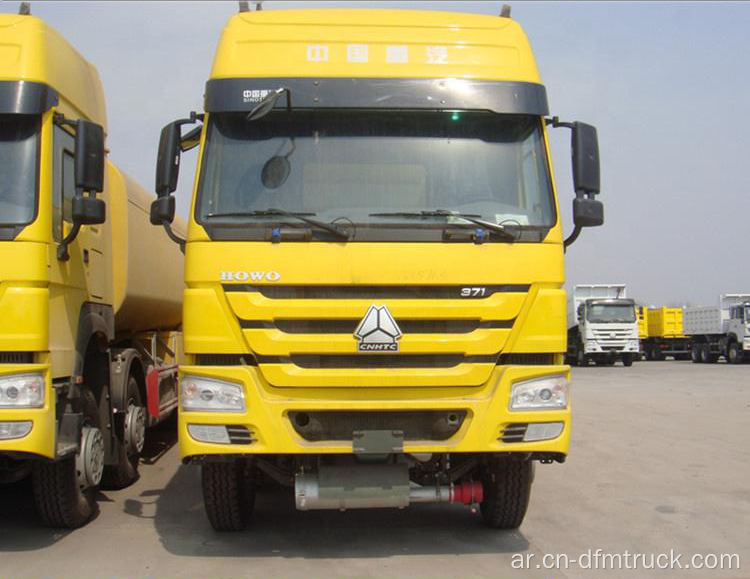 Sinotruck HOWO 8X4 371HP 28CBM شاحنة ناقلة كاملة