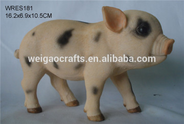 polyresin cute pig statue home decorations