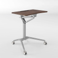 Bureau d&#39;ordinateur portable assis-debout