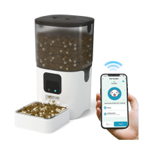 Detachable pet automatic feeder