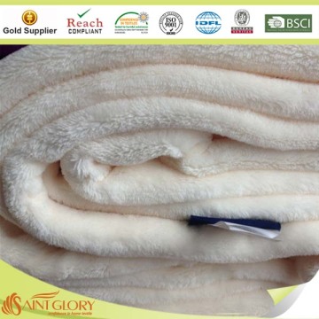 White smooth flannel fleece coral fleece blanket