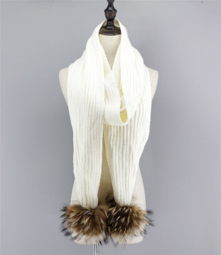 knit gril big pompom scarf