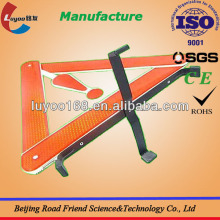 reflecting warning triangle