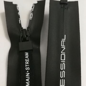 Inserting A Concealed Industrial Zipper