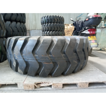 23.5-25 Carregador de rodas do pneu sólido do pneu do carregador ZL50G