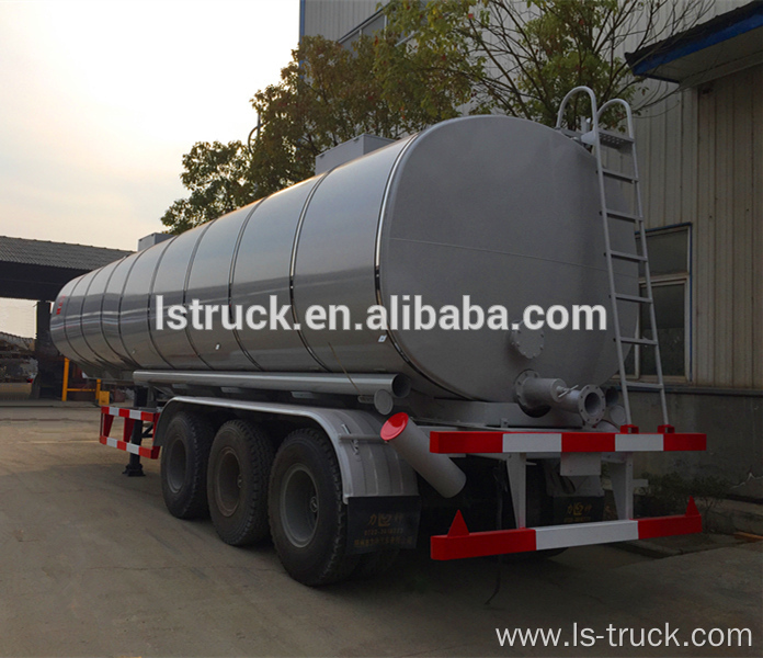 Insulated tank trailer for bitumen