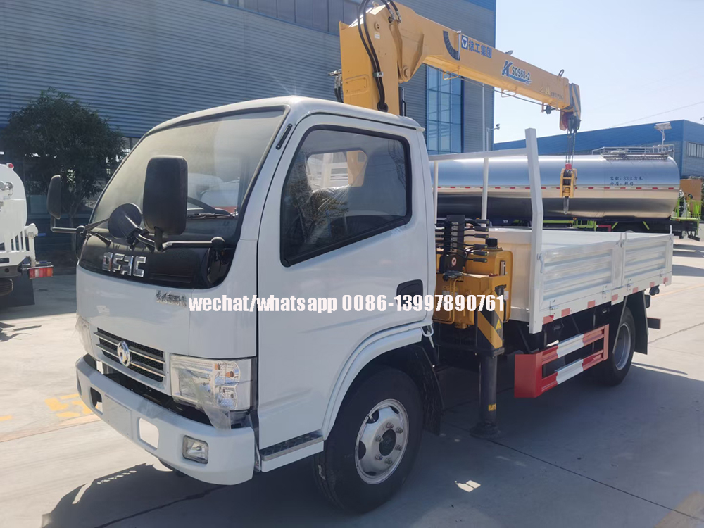 Truck With 3 2t Crane Jpg