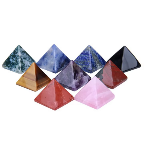 透明石英晶体金字塔