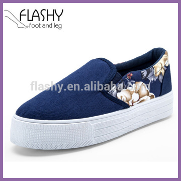 Wholesale leisure shoes canvas high heel sneakers
