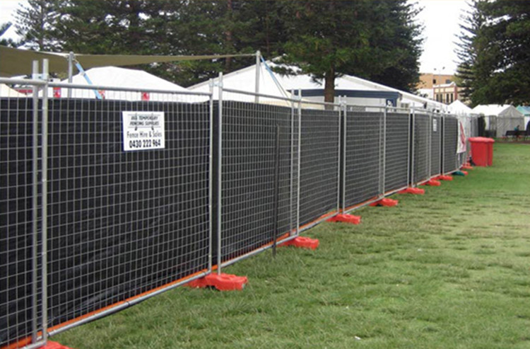 outdoor construction temporary fence