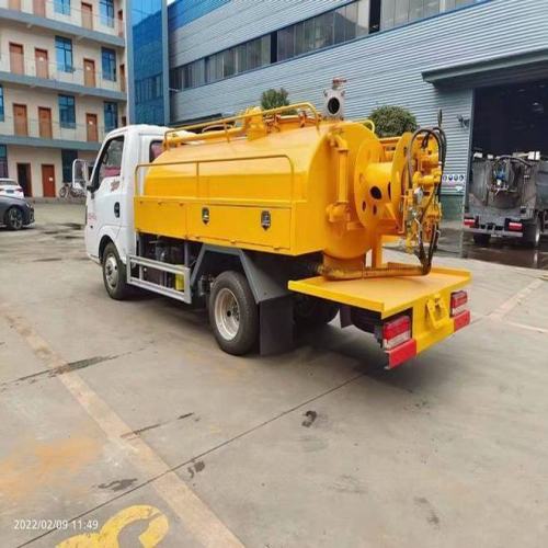 6 Wheelers 4x2 Vacuum Sewer Truck Suction Truck