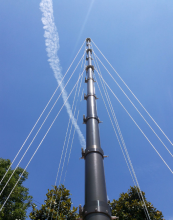 18m Pneumatic Locking Mast