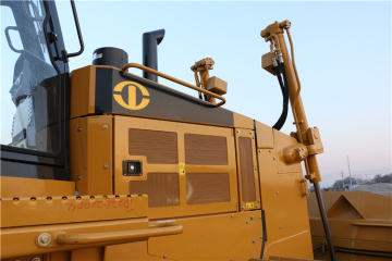 Japan CAT D6 Bulldozer