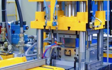 Storage shelf cross brace roll forming machine