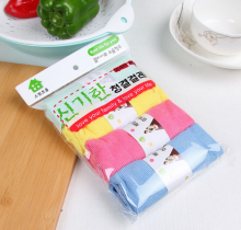 Super absorbent microfiber cleaning wipes