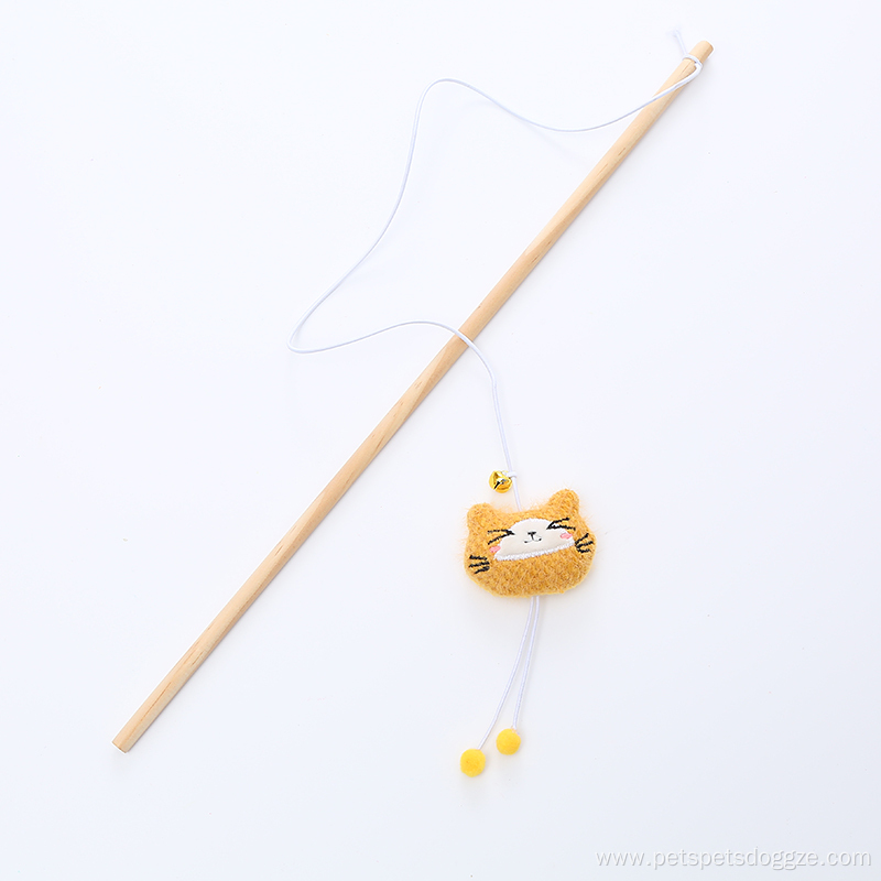 Wooden pole plush animal head cat teaser