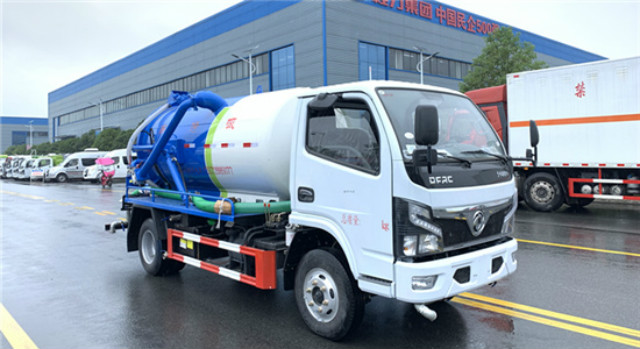 دونغفنغ Euro6 فراغ شاحنة شفط مياه الصرف الصحي
