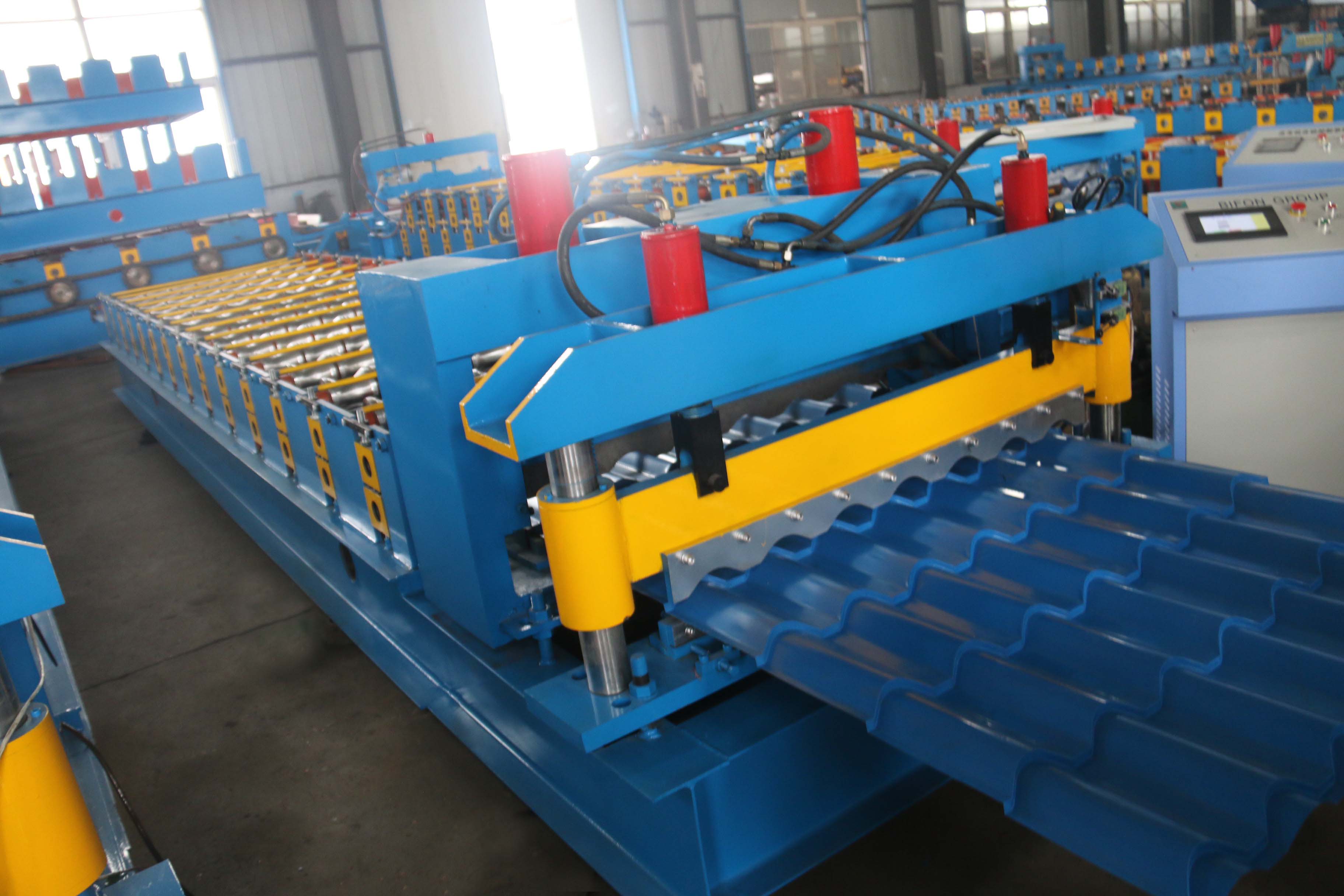 CE roof panel metal sheet glazed tile roll forming machine