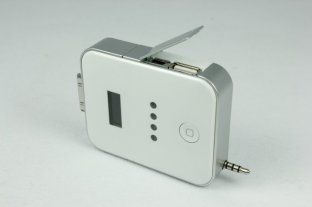 Bluetooth Ipod Nano, Classic  Moblie  Iphone 4 Fm Transmitters Plug The 30 Pin Connector