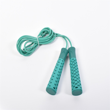 Adjustable colorful PVC fitness skipping rope .