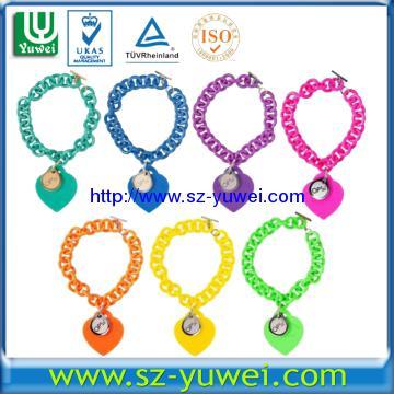 Newly Developped Plastic or Silicone Chain Bracelet with Charms