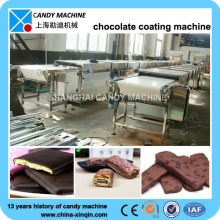 Machine for coating chocolate