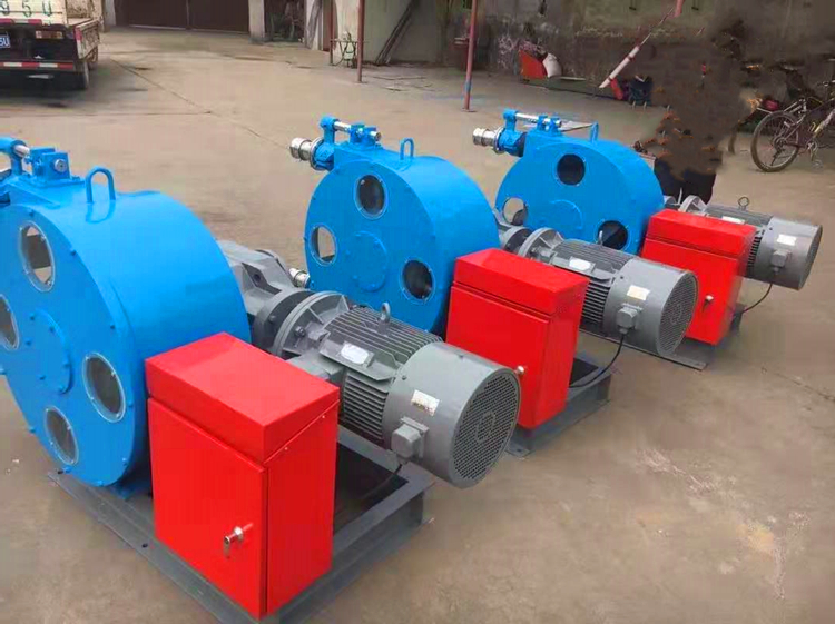 Rubber hose pump  Special pump for pond cleaning in Thailand  Peristaltic pump