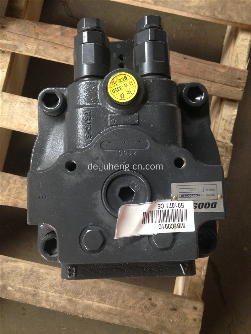 Doosan DX225LCA Schwenkmotor K1045024 170303-00049