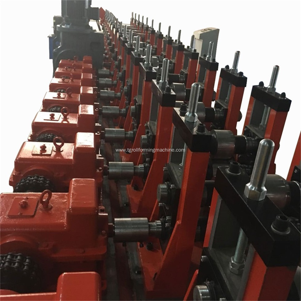 Hydraulic Cutting Steel C Purlin Roll Forming Machine