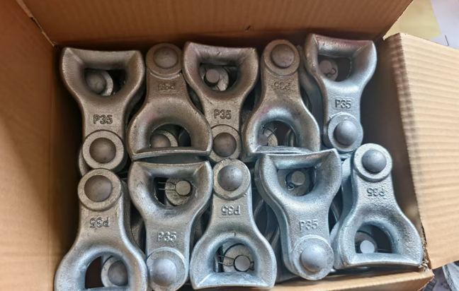 Pólusvonal hardver Poleline öntés ASTM A563 gömbgrafitos öntés