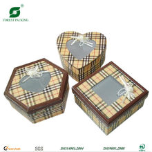 CLEAR WINDOW GIFT BOX