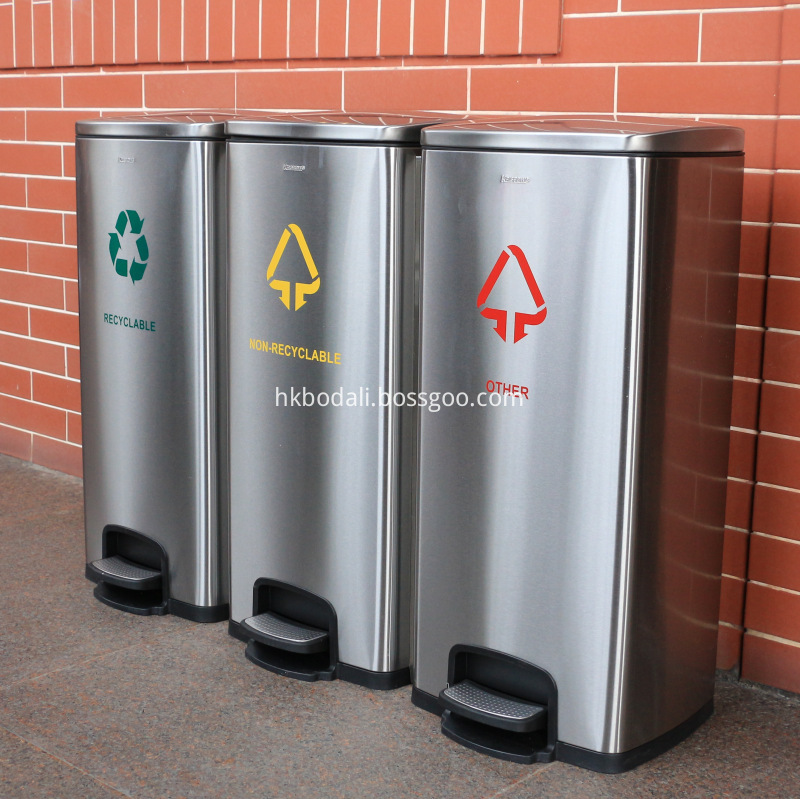 Garbage Cans8